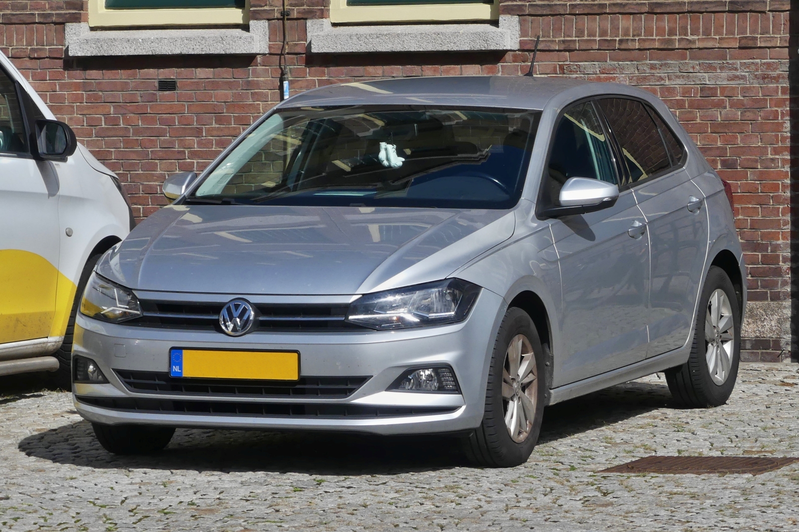 VW Polo, aufgenommen am Bahnhof in Maastricht. 13.09.2024