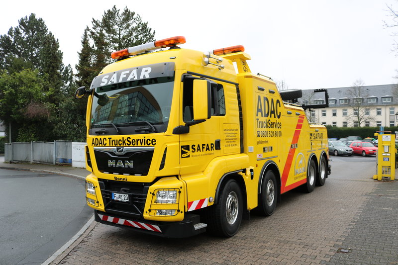 Adactruckservice Safar Man Tgx V8 Empl Bison Aschleppfahrzeug Fur Lkw Und Busse Am 06 01 18 In Frankfurt Preungesheim Fahrzeugbilder De