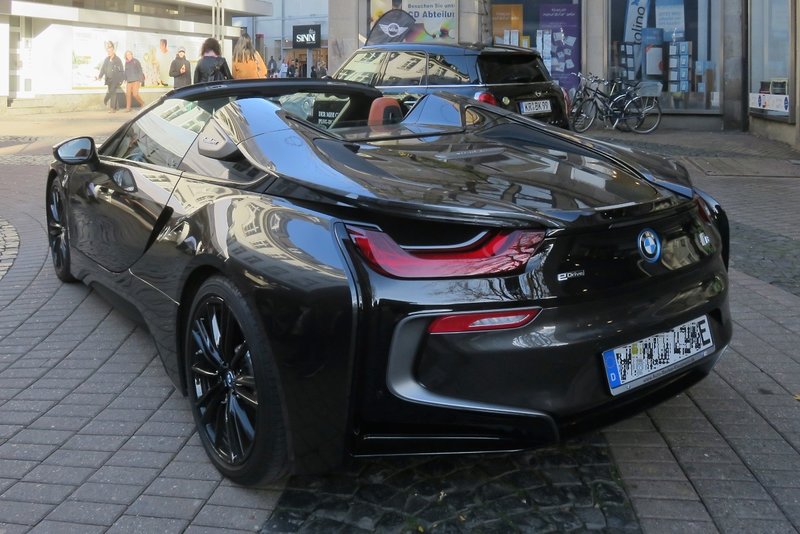 Bmw I8 Roadster Plug In Hybrid Sportwagen Krefeld 3 11 18 Fahrzeugbilder De