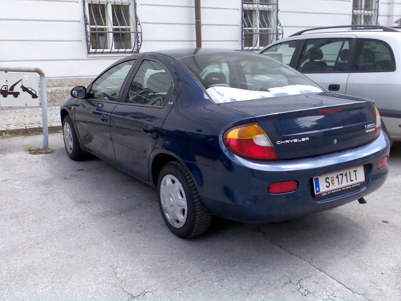 Chrysler Neon, nach den Rcken.