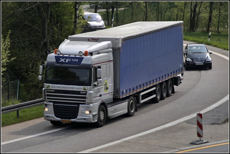 DAF XF105.410SC  SpaceCab  in Meinerzhagen.
