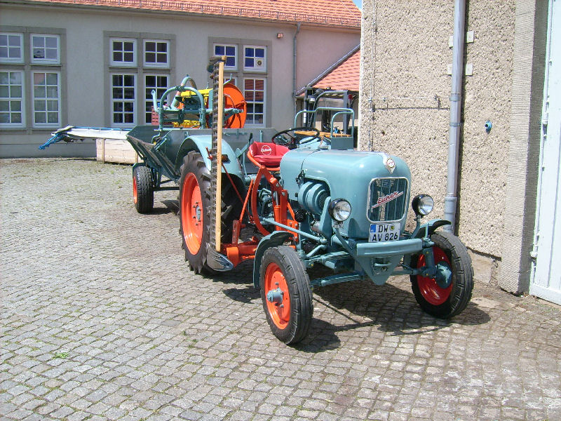  Dieser Eicher Schleper als einer von 2 Gastfahrzeugen auf dem Gelnde der TU Landtechnik Dresden zum Hoffest der Dresdener Landtechnikfreunde