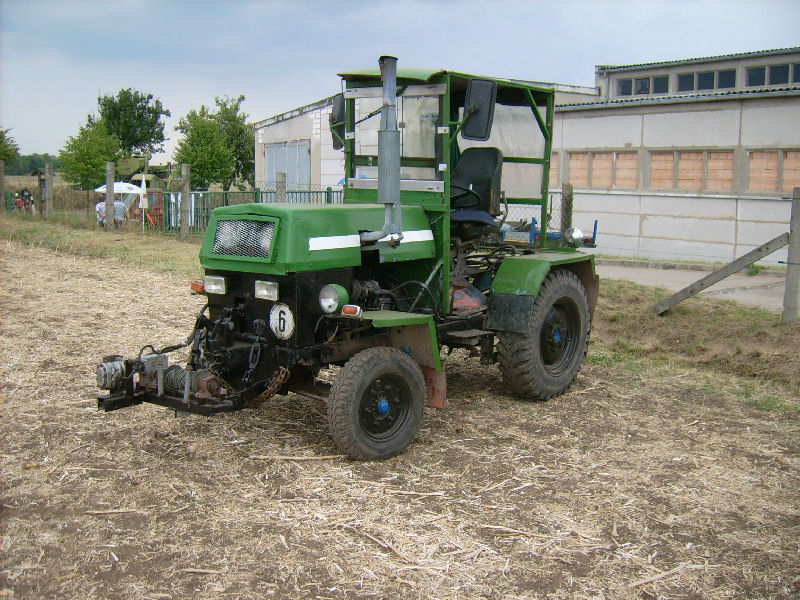 Eigenbautraktor beim Schleppertreffen in Rottelsdorf