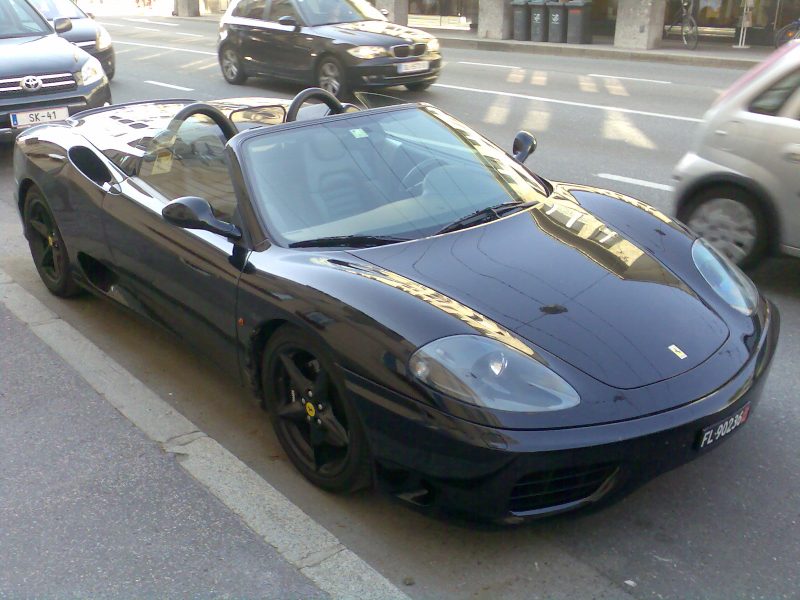 Ferrari 360 Spider schwarz.