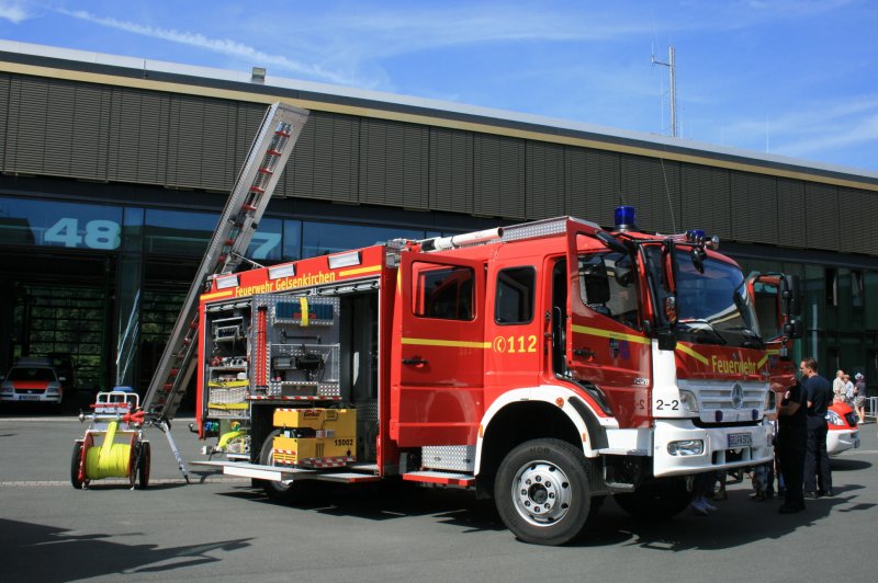 Feuerwehr Gelsenkirchen
Fahrzeug 2-2
Mercedes Atego
LF