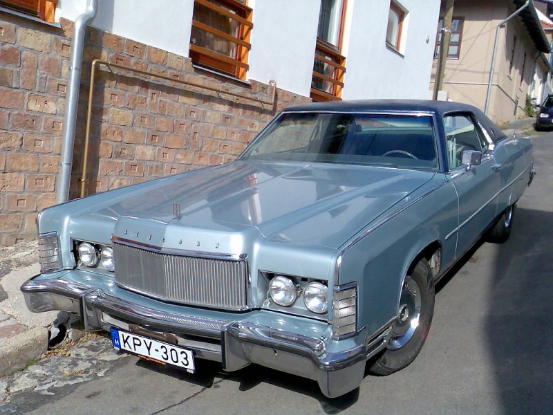 Lincoln Continental.