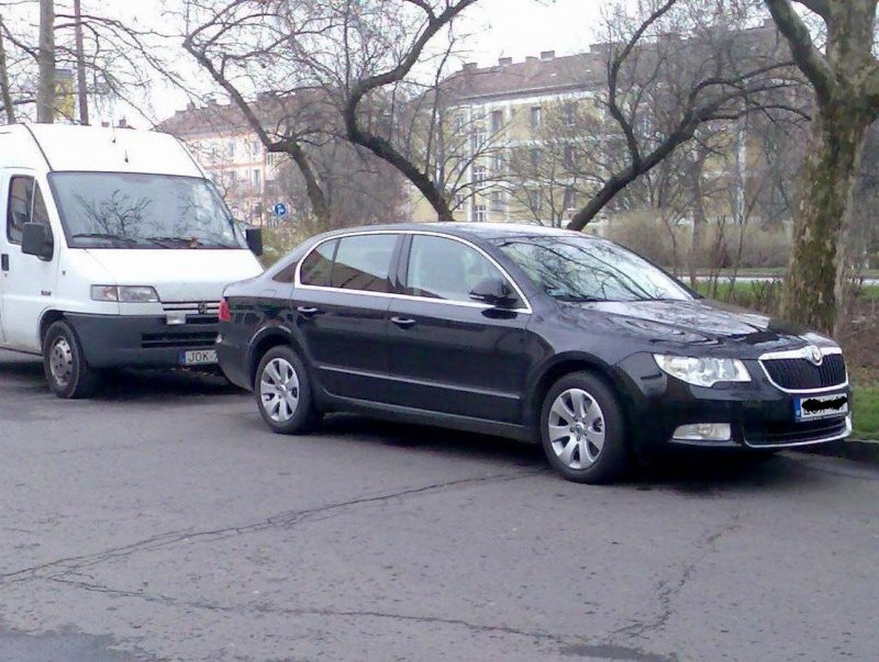 Neue Skoda Superb.