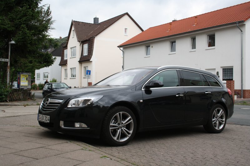 Opel Insignia Kombi In Lehrte Am 19 06 11 Fahrzeugbilder De