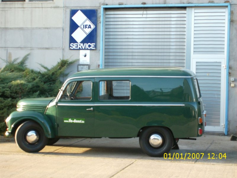 Restaureierter Transporter FRAMO-Kombi