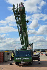 Im Bild ein Liebherr LTM1230-5.1 von King Lifting, welcher Mitte Juli 2024 in Fairford ausgestellt war.