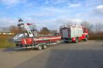 Feuerwehr Riedstadt Leeheim Mercedes Benz Atego LF10 (Florian Riedstadt 4/43) mit Rettungsboot am 15.03.25 bei einen Fototermin.