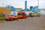 Feuerwehr Dieburg Mercedes Benz GLC KdoW (Florian Dieburg 1/10-1) und Sprinter ELW (Florian Dieburg 1/11-1) dazwischen steht Feuerwehr Groß Zimmern VW Crafter ELW (Florian Groß Zimmern 1-11) am 16.11.24 bei der Abschlussübung