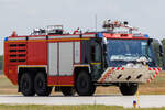 Bundeswehr/Feuerwehr Flugfeldlöschfahrzeug 40/60-6 (vollständige Bezeichnung FLF 40/60-6 +500P), stationiert ist das Fahrzeug beim Hubschraubergeschwader 64 (HSG 64) auf dem Fliegerhorst Schönewalde/Holzdorf in Brandenburg

MAN SX 33.685 FDAEG 6x6 (X37) aufgenommen im Juni 2024 beim Tag der Bundeswehr am Fliegerhorst Schönewalde/Holzdorf