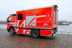 BF Wiesbaden Volvo FMX GW-Wasserrettung am 31.12.24 beim Silvesterschwimmen in Mainz