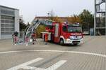 Feuerwehr Weinheim Stadt Mercedes Benz Atego Rosenbauer DLK 23/12 am 30.10.21 bei einen Fototermin