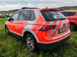 =VW Tiguan der Feuerwehr LEIPZIG, gesehen im Mai 2024 auf dem Besucherparkplatz der RettMobil