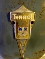 TERROT, Emblem an einem unrestaurierten Oldtimer-Motorroller der Firma aus Dijon, die franzsische Motorradfirma bestand von 1901-61, Mai 2015 