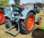 =Eicher steht auf der Ausstellungsfläche für Oldtimerfahrzeuge beim Bürgerfest  200 Jahre Landkreis Fulda  auf dem Gelände von Schloß Fasanerie im Juni 2022.