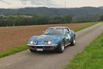 Chevrolet Corvette Stingray auf dem Weg zur Wertungsprüfung bei der Luxemburg Classic Rallye.