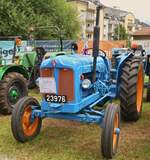 Fordson Major; BJ 1952; 41 PS; habe ich beim Oldtimertreffen in Warken aufgenommen.