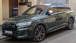 Dunkelgrüner Audi SQ7 aus dem Jahr 2020. Foto: Oktober, 2024.