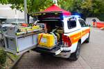 DLRG Toyota Hilux GW-Wasserrettug (Pelikan Frankfurt 55/58-2) am 03.10.24 beim Tag der offenen Tür der Feuerwehr Bonames  