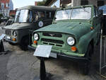 Seite an Seite sind hier ein UAZ-469 Geländewagen und ein NYSA 522/5 Kleintransporter zu sehen. (Waffenmuseum Kołobrzg (Kolberg), September 2024)