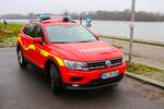 BF Mainz VW Tiguan KdoW am 31.12.24 beim Silvesterschwimmen in Mainz