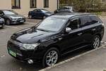 Hier ist ein Mitsubishi Outlander PHEV zu sehen.