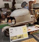 =Holzgasgenerator HERA von 1941, präsentiert im Automuseum Wolfegg im Dezember 2023.