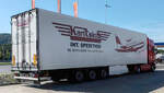 =Scania Super R 500 der griechischen Spedition KARITSIOS rastet an der A 7, 08-2024