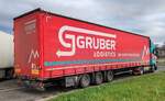 =Iveco-Sattelzug von GRUBER-Logistic rastet im Dezember 2024 an der A 5