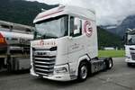 Eine DAF Zugmaschine von Galva Swiss die am 30.6.24 beim Trucker Festival in Interlaken steht.