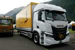 Ein Iveco S-Way von Roger Rohner der am 29.6.24 beim Trucker Festival in Interlaken steht.