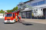 Feuerwehr Bad Orb IVECO MAGIRUS DLK23/12 (Florian Bad Orb 1/30) am 29.09.24 bei einen Fototermin.