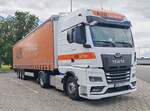 =MAN TGX-Sattelzug von A2B-online rastet an der A 20, 06-2024