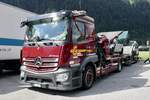 Ein MB Actros Autotransporter von Galliker der am 14.7.24 beim Trucker Treffen in Ambri steht.