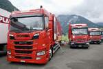 Ein Scania und zwei MB Actros von Pistor die am 30.6.24 beim Trucker Festival in Interlaken stehen.