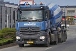 Mercedes Benz Antos, Betonmischer Sattelzug fuhr mir in Marnach vor die Linse.