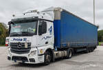 =MB Actros-Sattelzug vom PRIMA 91 rastet an der A 61 im Oktober 2024 