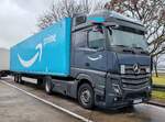 =MB Actros-Sattelzug arbeitet für Amazon Prime, 12-2024