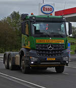 Mercedes Benz Arocs Sattelzugmaschine, aufgenommen auf der N 12, auf der Féitsch.