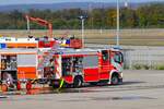 Fraport Flughafenfeuerwehr Frankfurt am Main Mercedes Benz Arocs HTLF am 16.10.24 an der Wache 3