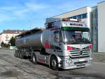 ACTROS von Wielend transportiert im Tanksattelauflieger Milch zum Trocknungswerk;110116