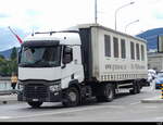 Renault Sattelschlepper unterwegs in der Stadt Genf am 2024.07.22