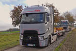 Renault T-High, Sattelzug mit Gegengewichten für den Demag Schwerlastkran. 25.10.2024