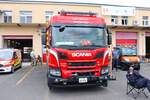 US Army Fire Rescue Wiesbaden Airfield Scania P360 WLF mit AB -Tank am 16.06.24 beim Tag der offenen Tür zum 75 Jahre Berliner Luftbrücke Jubiläum