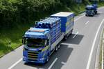 Ein Scania Hängerzug von Martin Wittwer am 28.6.24 unterwegs zum Trucker Festival auf der A8 in Matten b. Interlaken.