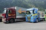 Volvo FH Hängerzug von Galliker und Scania von Wittwer Wattenwil die am 14.7.24 beim Trucker Treffen in Ambri stehen.