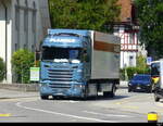 Scania Sattelschlepper unterwegs in der Stadt Aarau am 2024.08.16